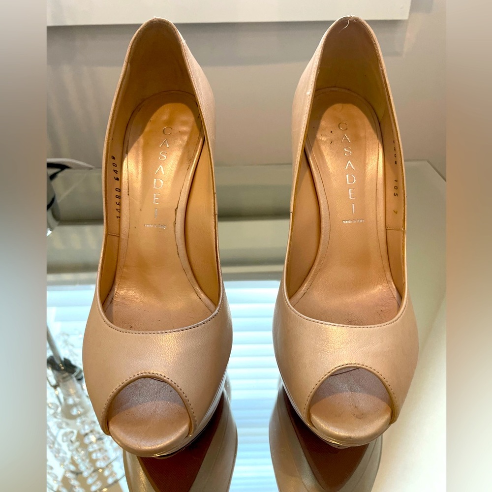 CASADEI Pale Pink/Nude Shimmer Peep-toe Platform heel. Size 7.